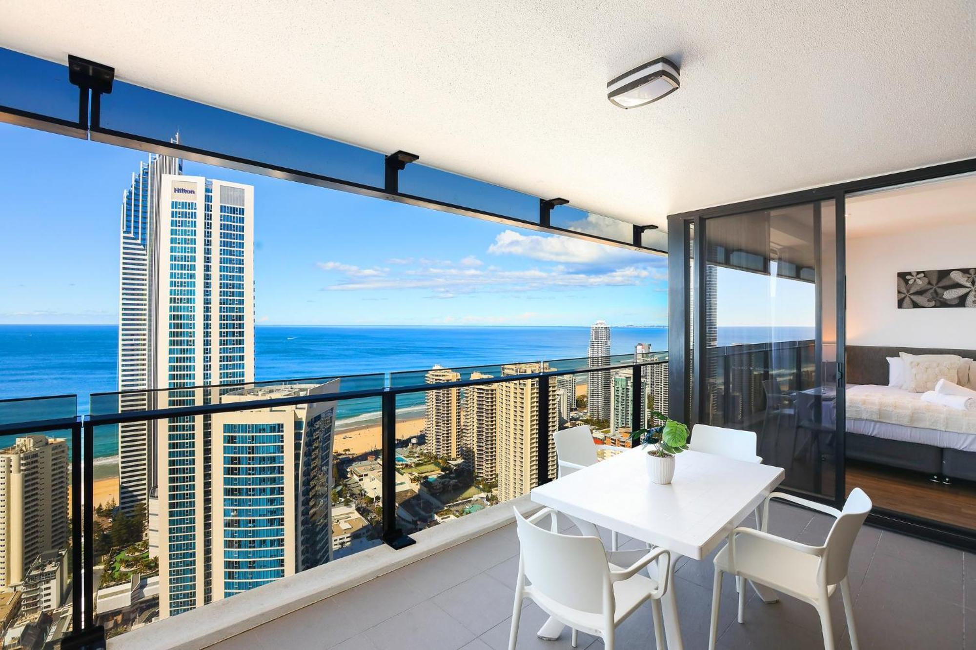 Circle On Cavill 2, 3, 4 & 5 Bedroom Skyhomes & Sub Penthouses By Gold Coast Holidays Exterior foto